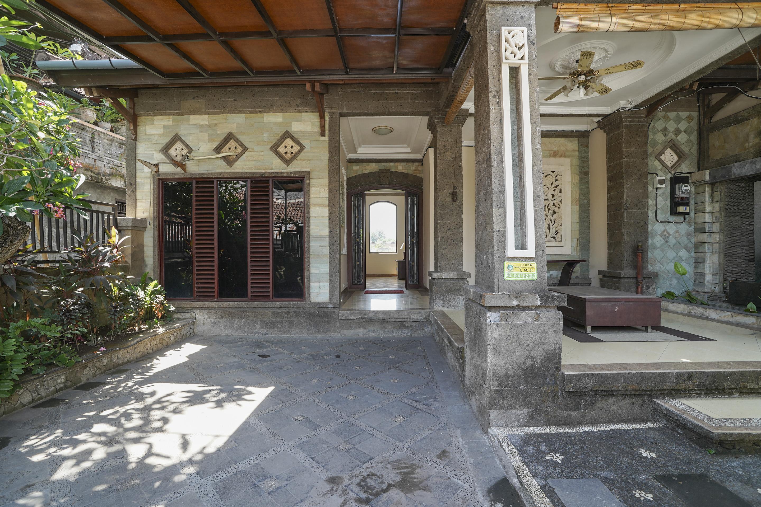 Oyo 2321 Griya Shanti Homestay ケテウェル エクステリア 写真