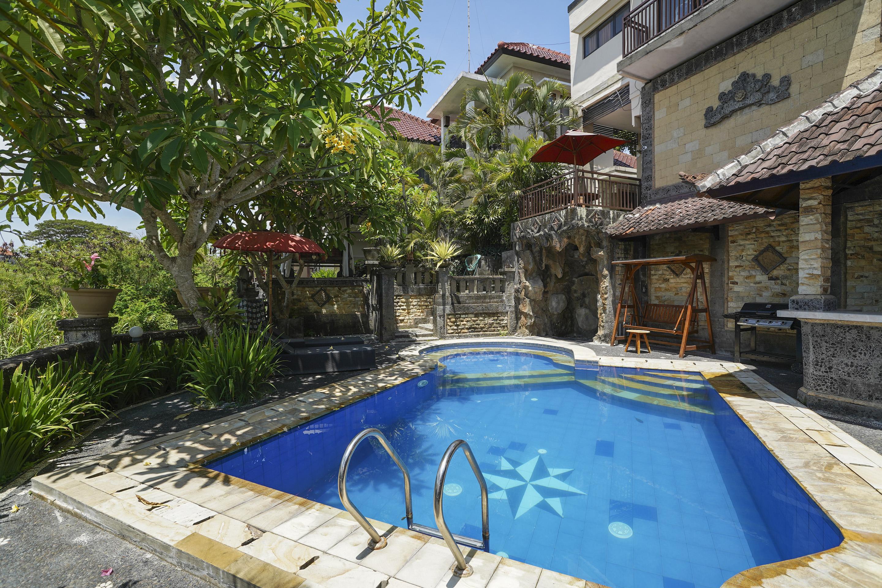 Oyo 2321 Griya Shanti Homestay ケテウェル エクステリア 写真