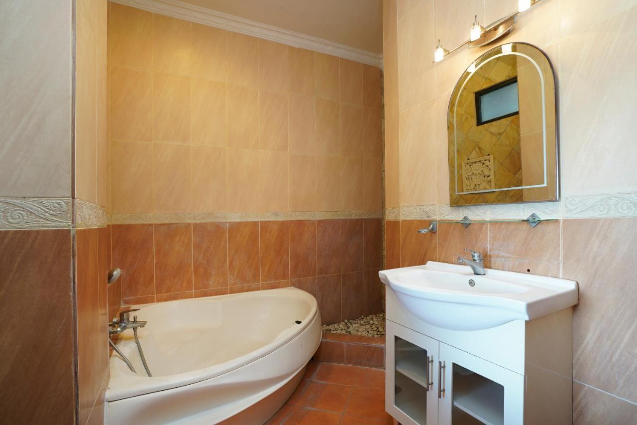 Oyo 2321 Griya Shanti Homestay ケテウェル エクステリア 写真